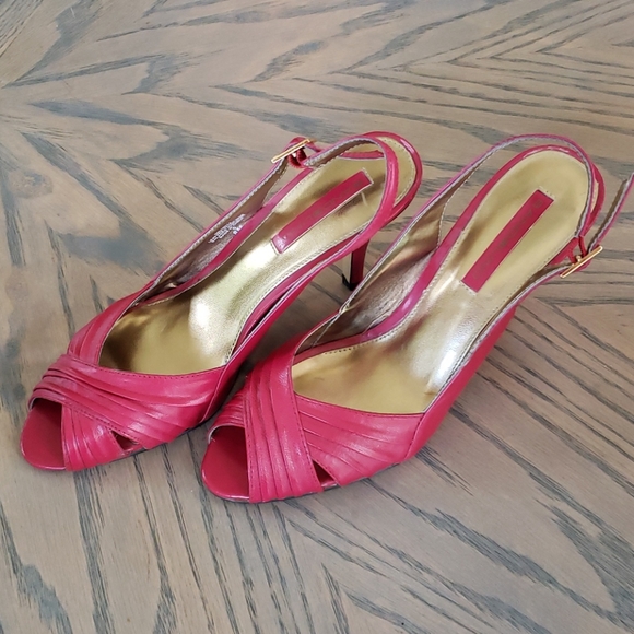 Bandolino Vintage Inspired Peep Toe Pumps - Picture 1 of 8